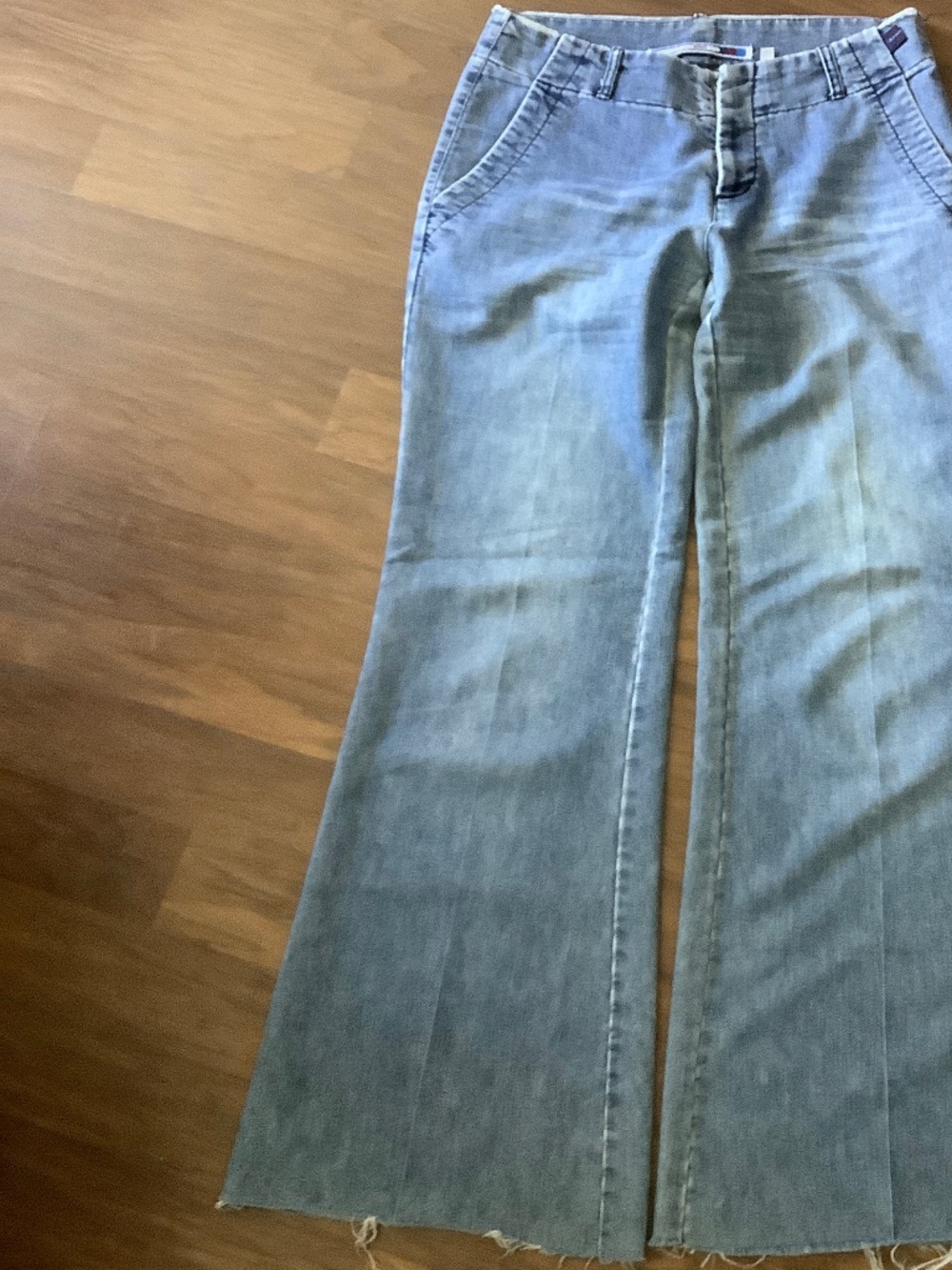 Tina low rise wide leg white wash jeans